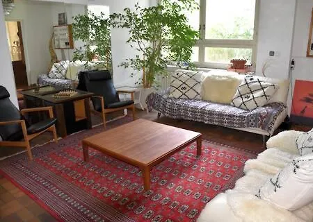 Apartment Urbanes Lebensgefuehl In *